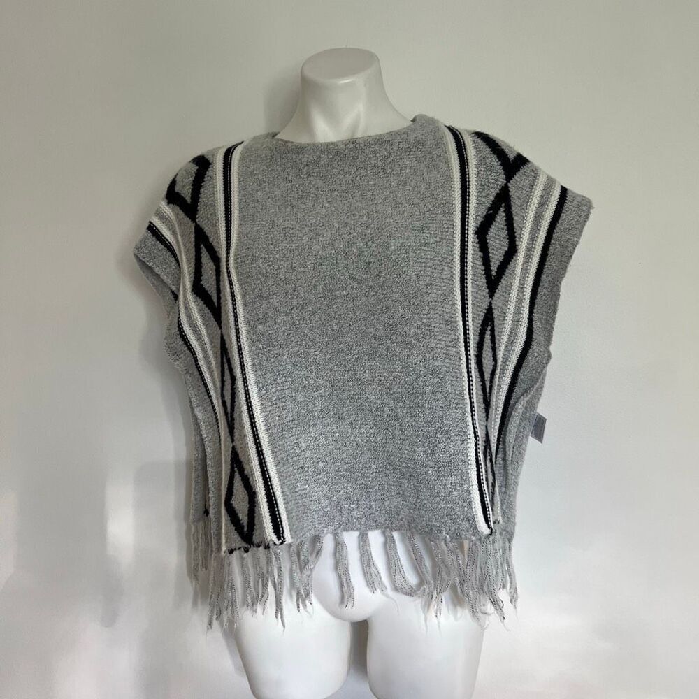 Roebuck & co Boho blanket poncho
